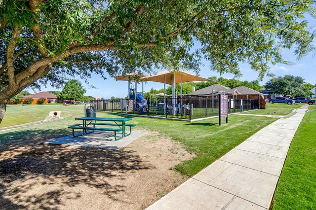 813 Sage Circle, Burleson, TX 76028