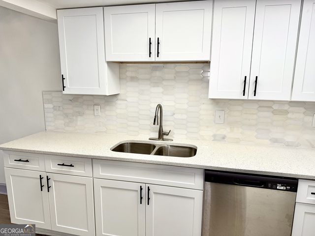 561 Northridge Crossing Drive, Sandy Springs, GA 30350