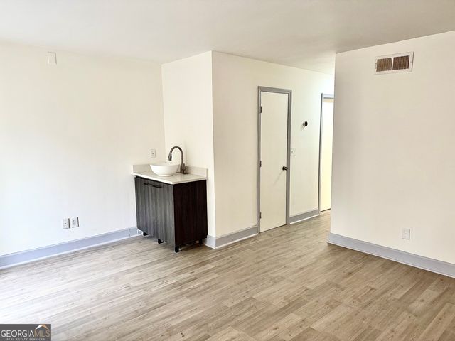 561 Northridge Crossing Drive, Sandy Springs, GA 30350