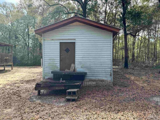 6512 Winston Brown Rd, Milton, FL 32570