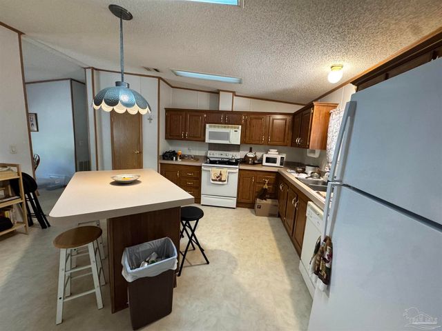 6512 Winston Brown Rd, Milton, FL 32570