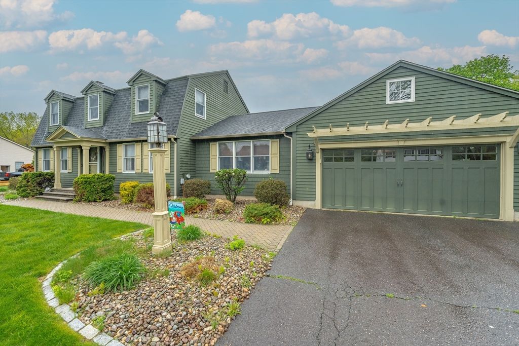 4 Pheasant Run, South Hadley, MA 01075