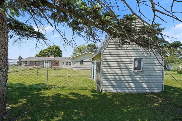 4925 W Freeland Rd Road, Saginaw, MI 48604