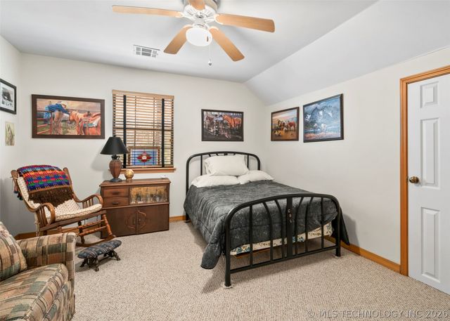 1117 Fox Point Road, Kansas, OK 74347