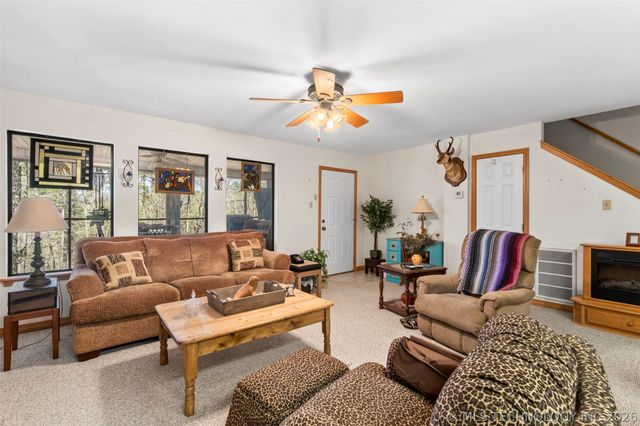 1117 Fox Point Road, Kansas, OK 74347