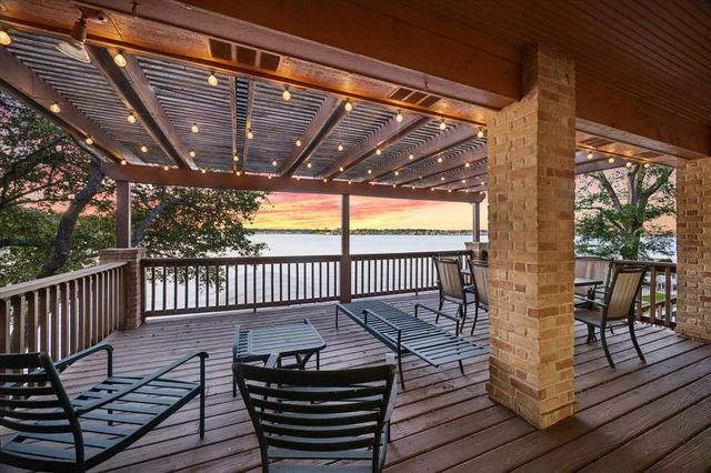 4110 Windswept Drive, Montgomery, TX 77356