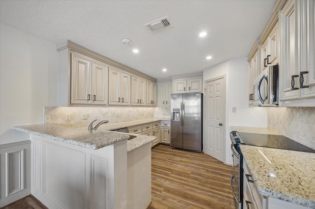 4110 Windswept Drive, Montgomery, TX 77356