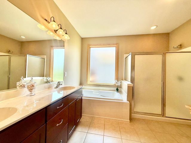 8336 Boulder Drive, West Des Moines, IA 50266
