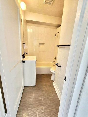 4403 WABASH Avenue, Kansas City, MO 64130