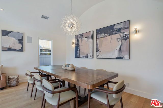 1222 S Genesee Avenue, Los Angeles, CA 90019