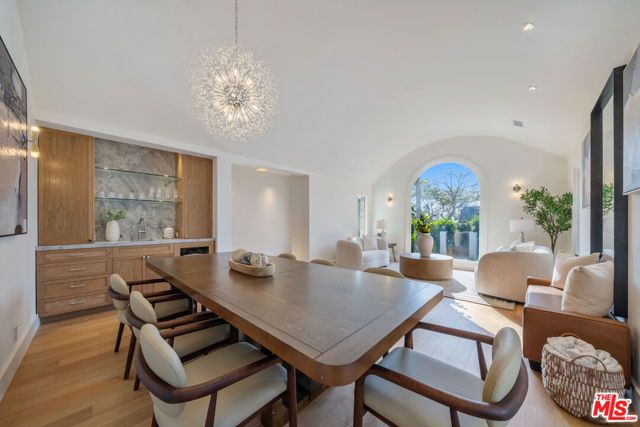1222 S Genesee Avenue, Los Angeles, CA 90019