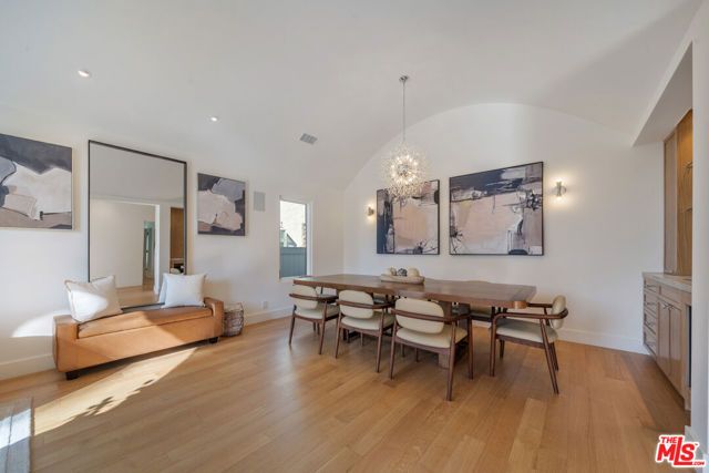 1222 S Genesee Avenue, Los Angeles, CA 90019