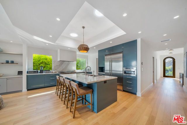 1222 S Genesee Avenue, Los Angeles, CA 90019