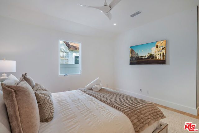 1222 S Genesee Avenue, Los Angeles, CA 90019