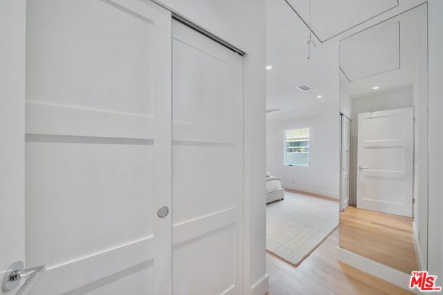 1222 S Genesee Avenue, Los Angeles, CA 90019