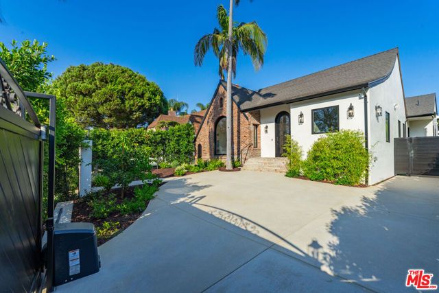 1222 S Genesee Avenue, Los Angeles, CA 90019