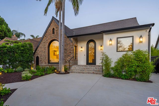 1222 S Genesee Avenue, Los Angeles, CA 90019