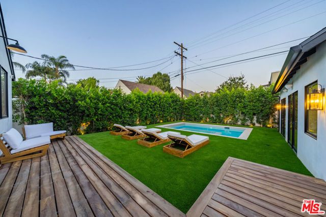 1222 S Genesee Avenue, Los Angeles, CA 90019