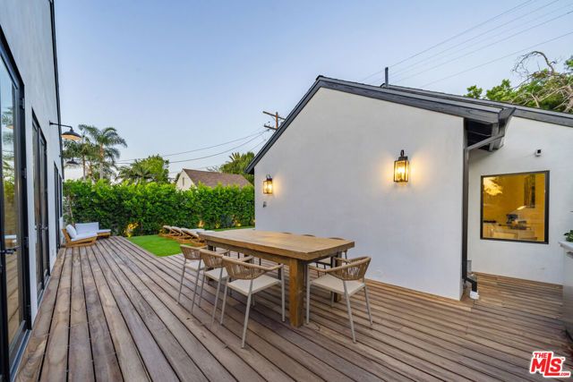 1222 S Genesee Avenue, Los Angeles, CA 90019