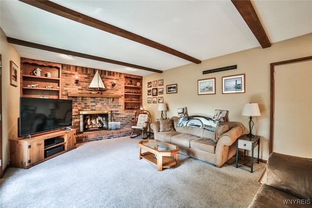 27 Independence Drive, Lockport City, NY 14094