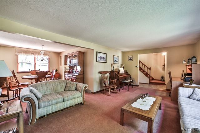 27 Independence Drive, Lockport City, NY 14094