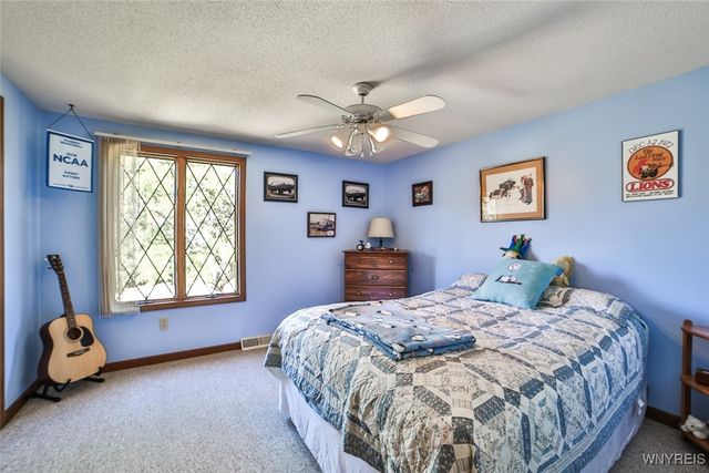 27 Independence Drive, Lockport City, NY 14094