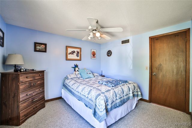 27 Independence Drive, Lockport City, NY 14094