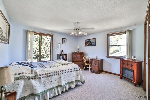 27 Independence Drive, Lockport City, NY 14094