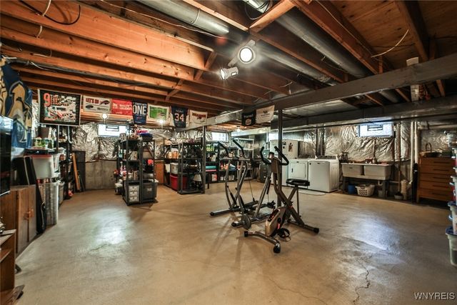 27 Independence Drive, Lockport City, NY 14094