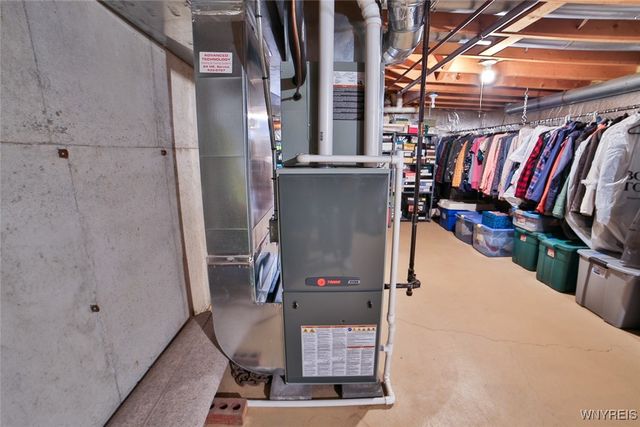 27 Independence Drive, Lockport City, NY 14094