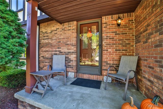 27 Independence Drive, Lockport City, NY 14094