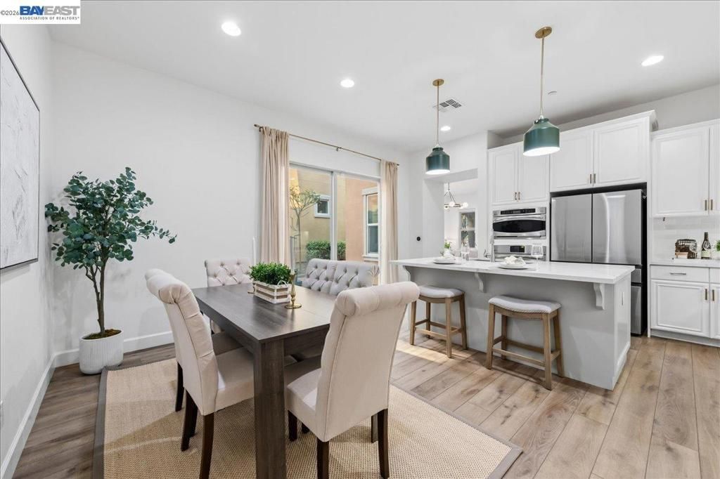 Image 15 of property listing at 3135 Central Pkwy, Dublin, CA 94568