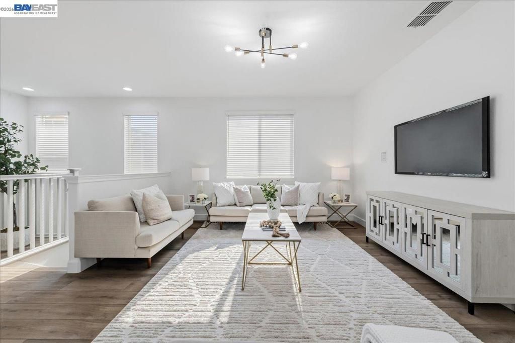 Image 17 of property listing at 3135 Central Pkwy, Dublin, CA 94568