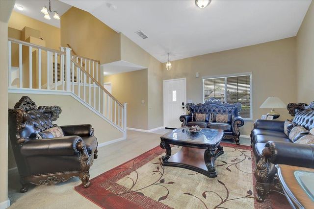 407 Whiterock Dr, Yuba City, CA 95991