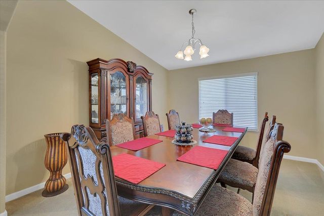 407 Whiterock Dr, Yuba City, CA 95991