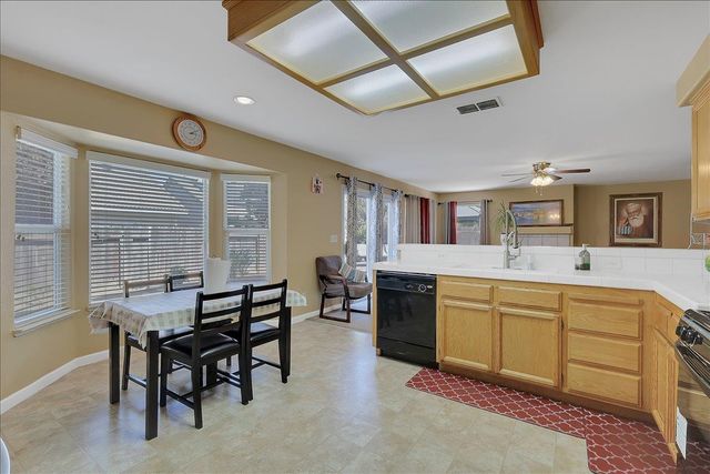 407 Whiterock Dr, Yuba City, CA 95991