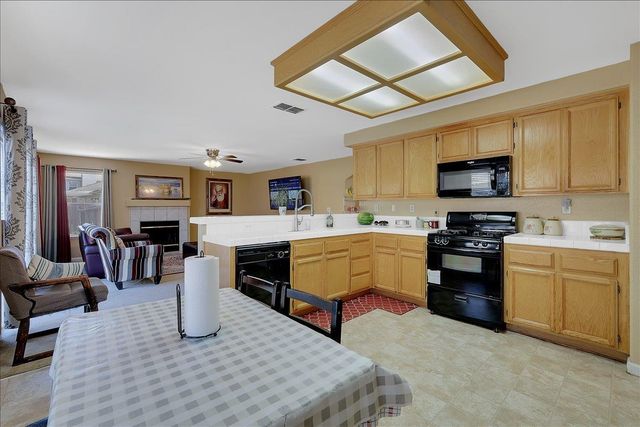 407 Whiterock Dr, Yuba City, CA 95991