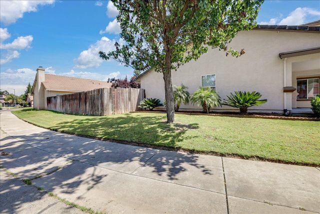 407 Whiterock Dr, Yuba City, CA 95991