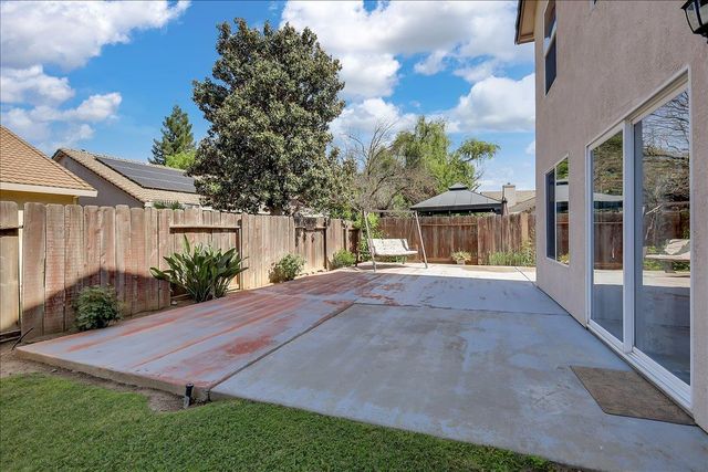 407 Whiterock Dr, Yuba City, CA 95991