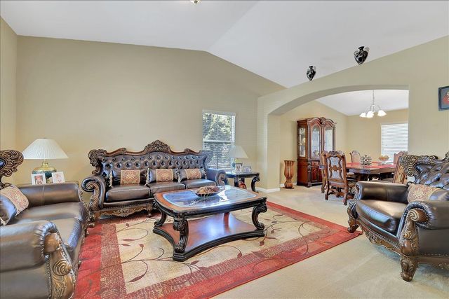 407 Whiterock Dr, Yuba City, CA 95991