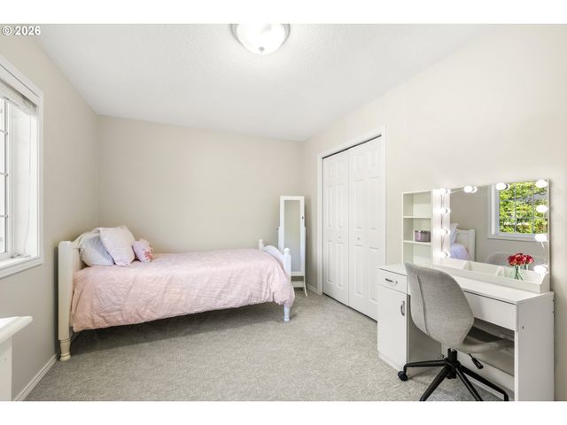 19775 SPRING RIDGE Dr, West Linn, OR 97068
