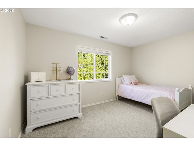 19775 SPRING RIDGE Dr, West Linn, OR 97068