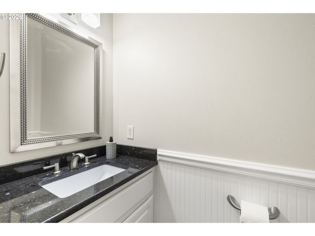 19775 SPRING RIDGE Dr, West Linn, OR 97068