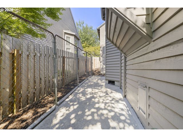 19775 SPRING RIDGE Dr, West Linn, OR 97068