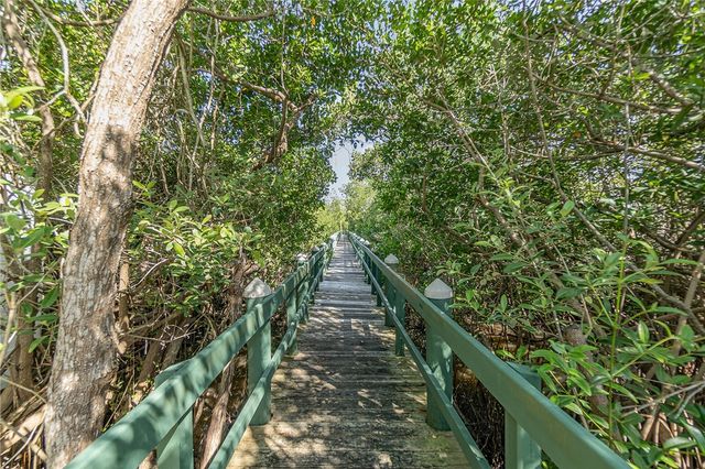 720 Lake Orchid Circle 202, Vero Beach, FL 32962