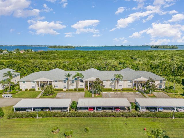 720 Lake Orchid Circle 202, Vero Beach, FL 32962