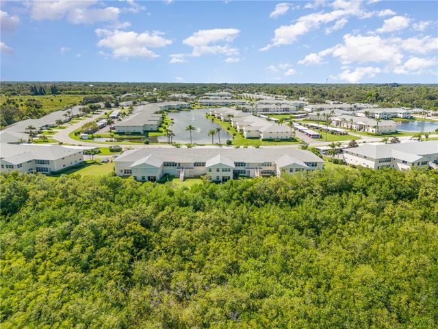 720 Lake Orchid Circle 202, Vero Beach, FL 32962