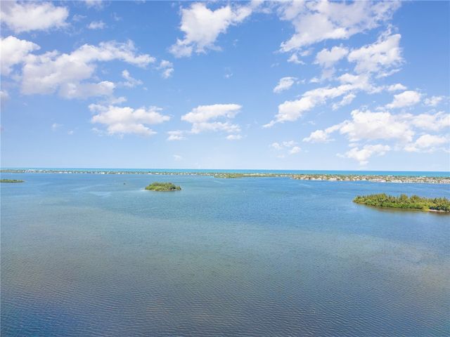 720 Lake Orchid Circle 202, Vero Beach, FL 32962