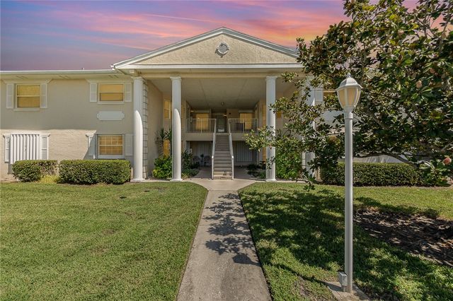 720 Lake Orchid Circle 202, Vero Beach, FL 32962