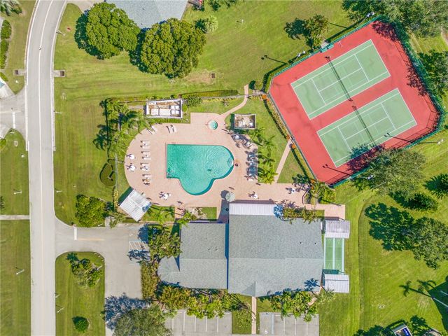 720 Lake Orchid Circle 202, Vero Beach, FL 32962